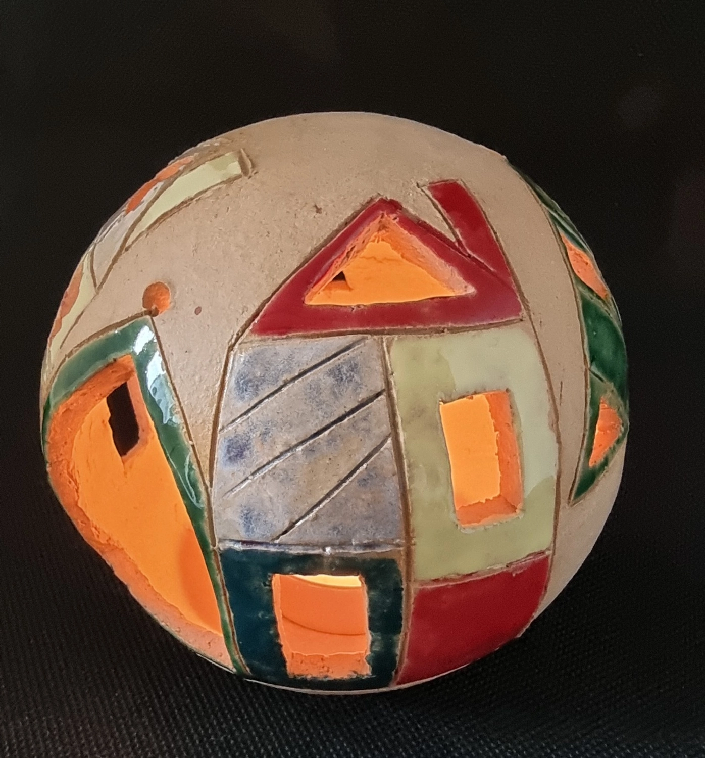 DUENDE - Skulpturen/Keramik, Keramik-Burg-und-Kelch