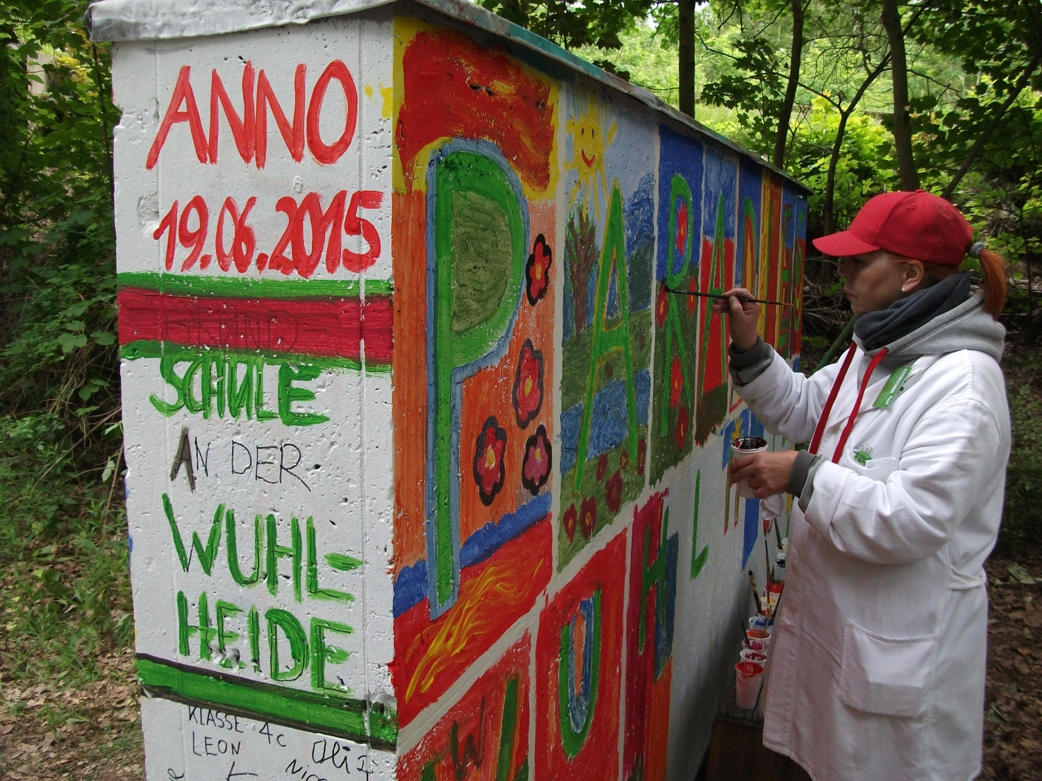 DUENDE, Simone Kehl malt an der Wand